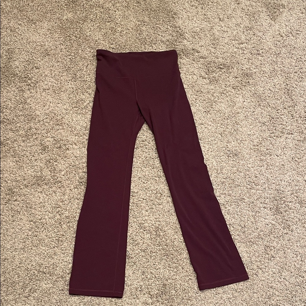 Athleta Elation Straight Leg Pant Size Medium in Maroon